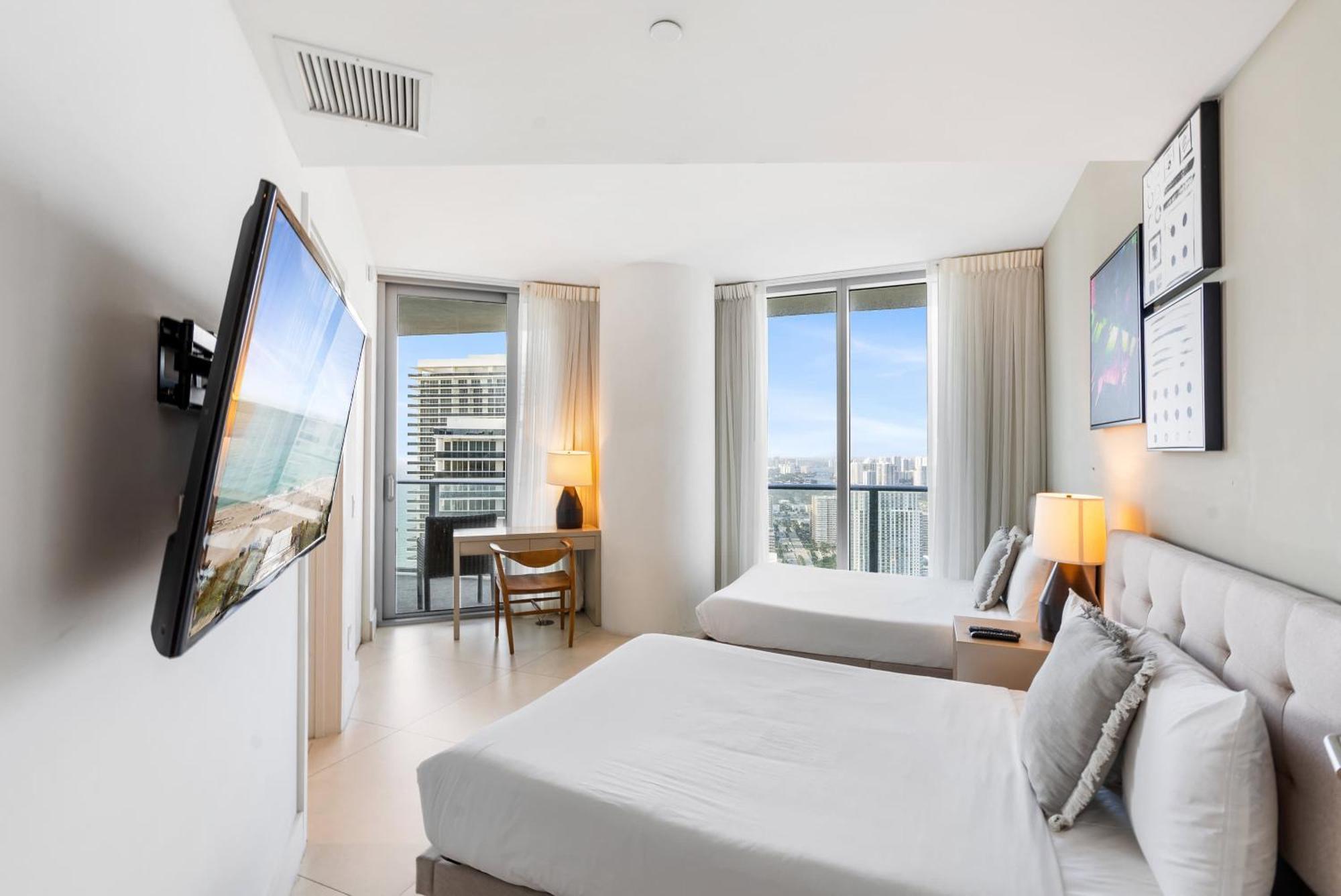 High Floor Corner 2 Bdr At Lyfe Resort Χόλιγουντ Εξωτερικό φωτογραφία