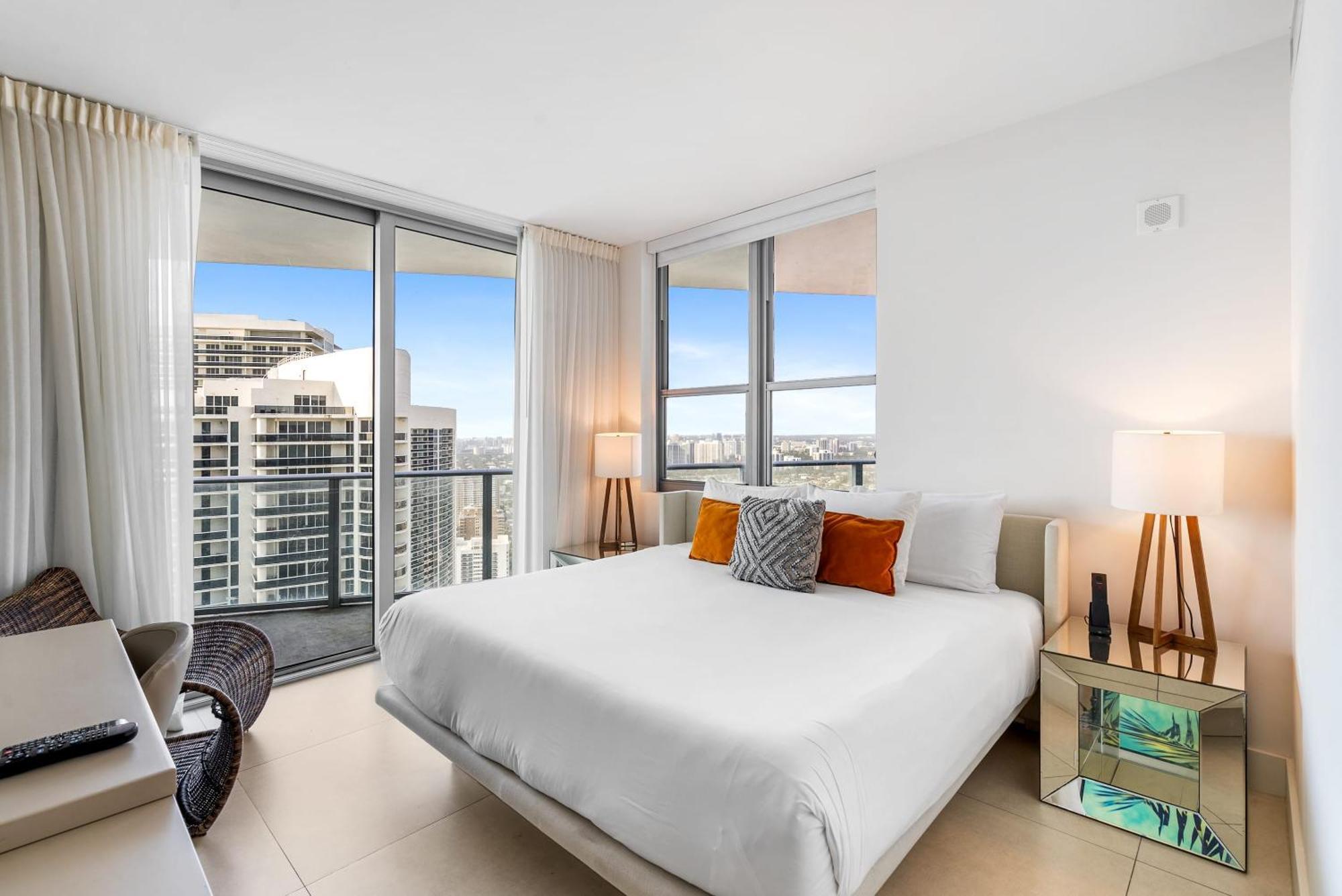 High Floor Corner 2 Bdr At Lyfe Resort Χόλιγουντ Εξωτερικό φωτογραφία