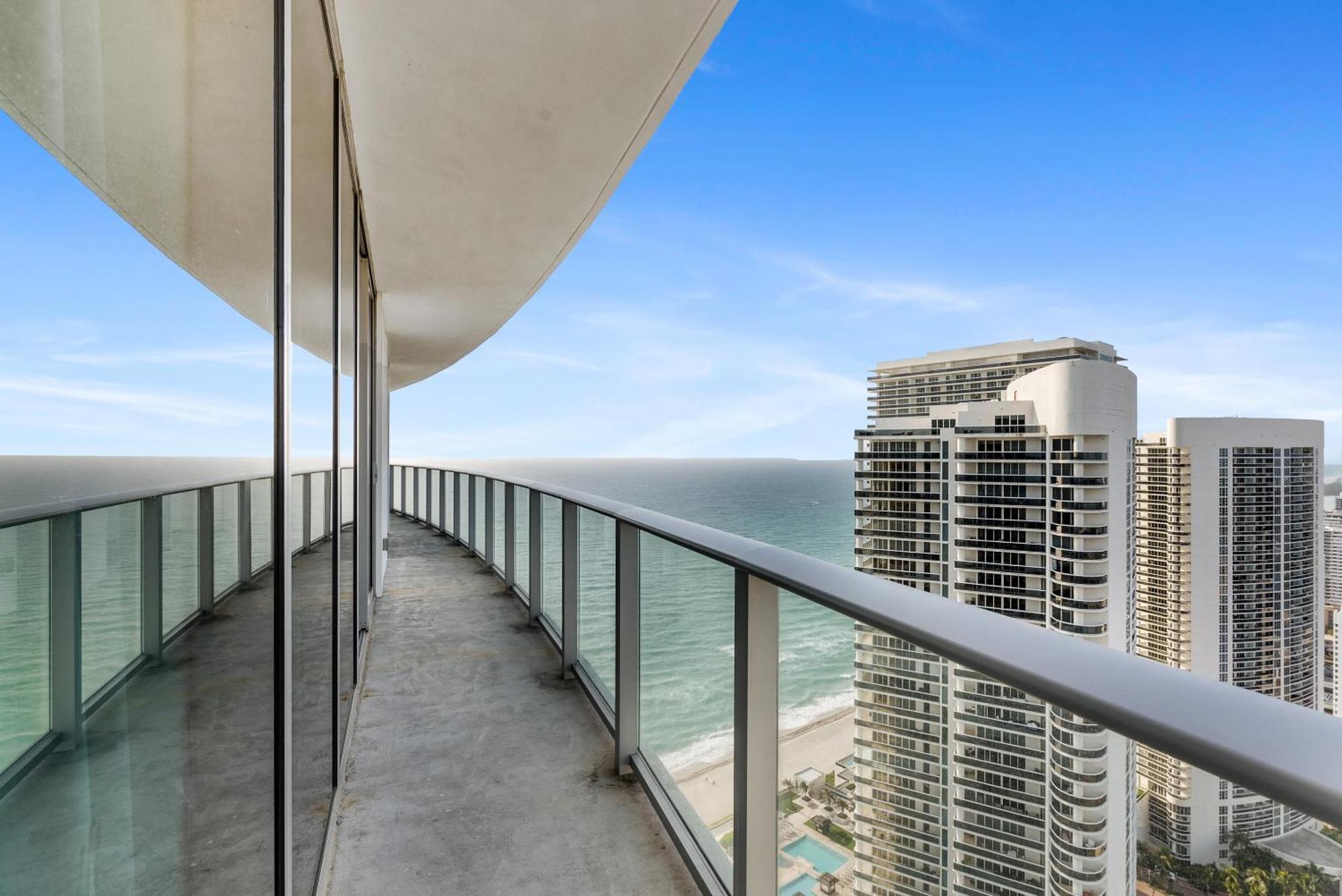 High Floor Corner 2 Bdr At Lyfe Resort Χόλιγουντ Εξωτερικό φωτογραφία